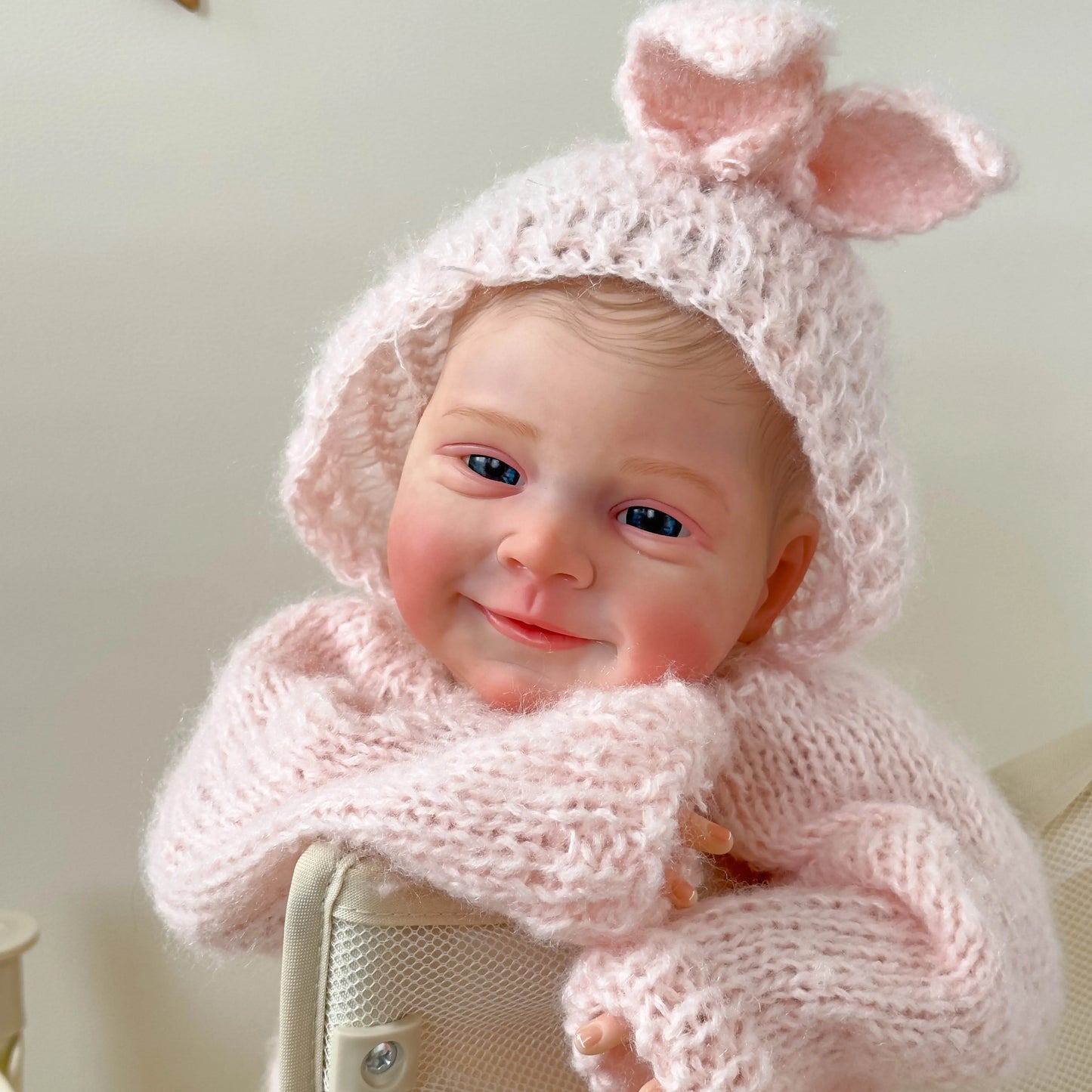 "Sebastia" – Das wache neugeborene Reborn-Babymädchen mit handbemalten Details