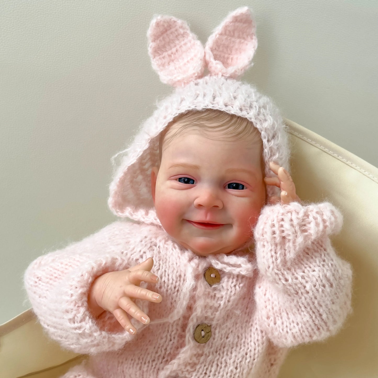 "Sebastia" – Das wache neugeborene Reborn-Babymädchen mit handbemalten Details