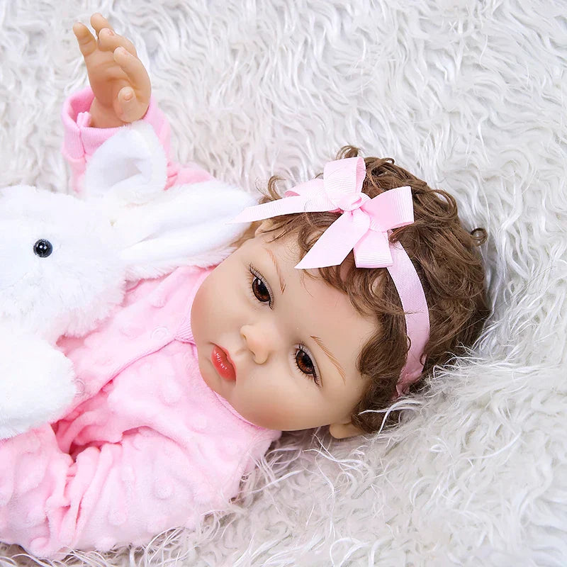 "Sophie" - Die lockige Silikon-Kleinkind Reborn-Puppe